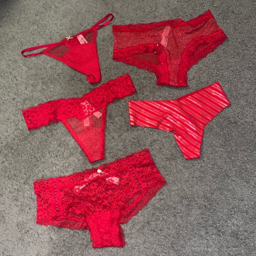 NWT 5 bundle Victoria secret multiple styles size medium